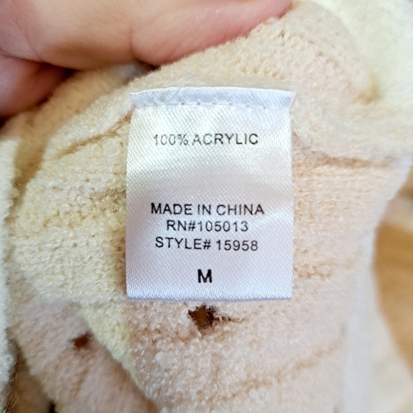 Andree by Unit Colorblock Stripe Eyelet Sweater Size Med NEW - Picture 7 of 9